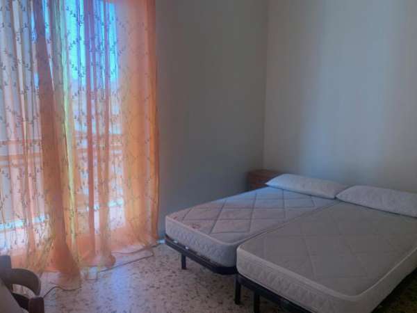 Foto Stanza in appartamento in affitto a Catania