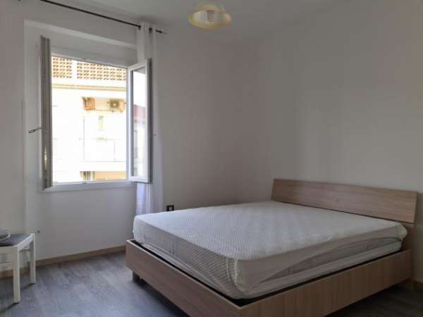 Foto Stanza in appartamento in affitto a Catanzaro
