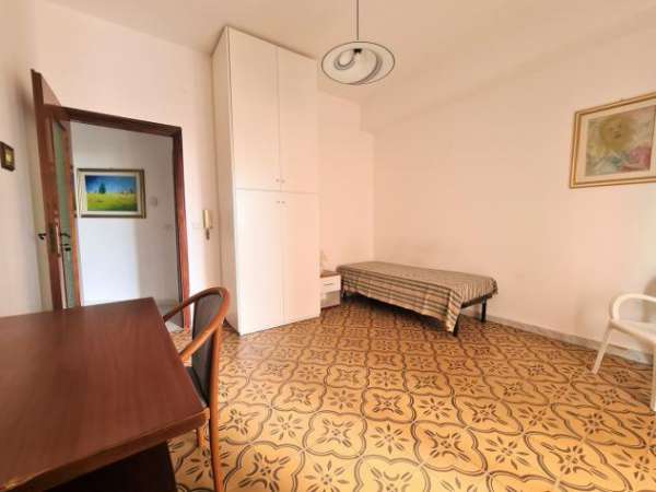 Foto Stanza in appartamento in affitto a Catanzaro