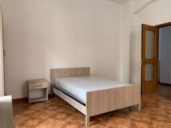 Foto Stanza in appartamento in affitto a Catanzaro