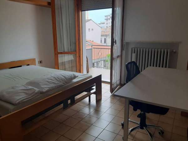 Foto Stanza in appartamento in affitto a Cesena