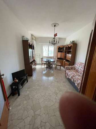 Foto Stanza in appartamento in affitto a Firenze