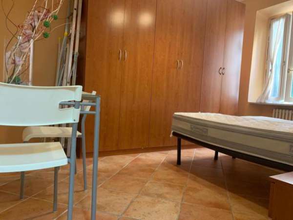 Foto Stanza in appartamento in affitto a Fornovo di Taro