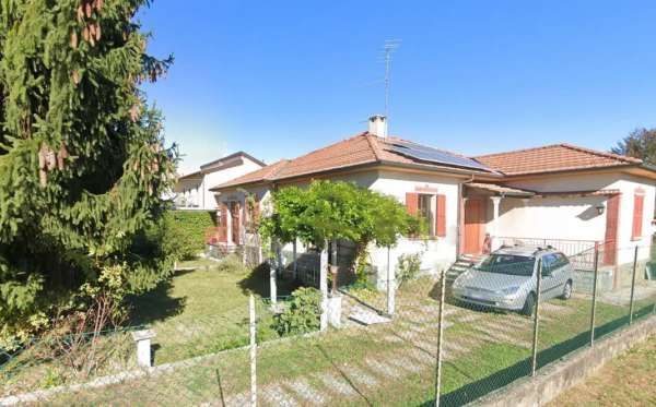 Foto Stanza in appartamento in affitto a Malnate