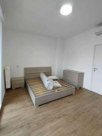 Foto Stanza in appartamento in affitto a Milano