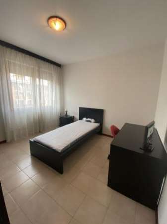 Foto Stanza in appartamento in affitto a Novara