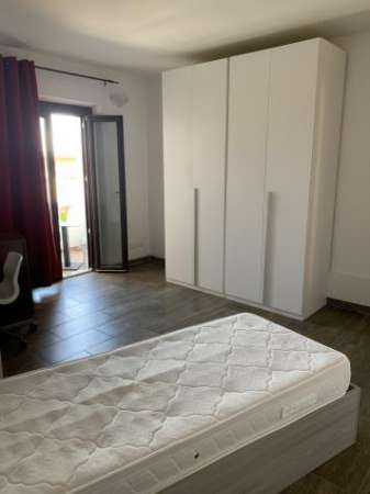 Foto Stanza in appartamento in affitto a Novara