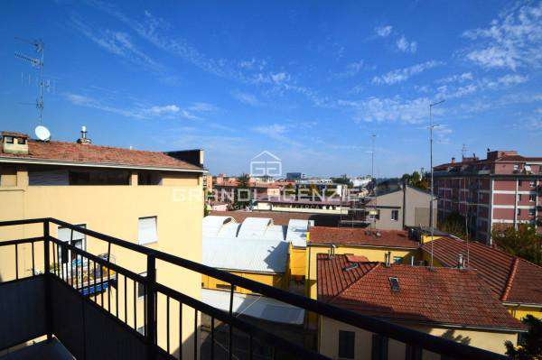 Foto Stanza in appartamento in affitto a Parma