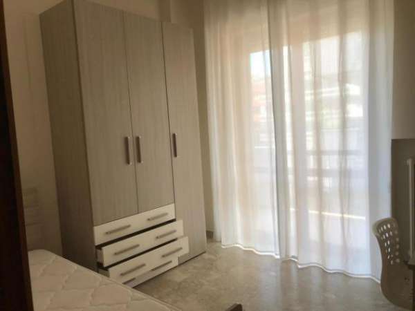 Foto Stanza in appartamento in affitto a Pescara