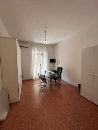 Foto Stanza in appartamento in affitto a Roma