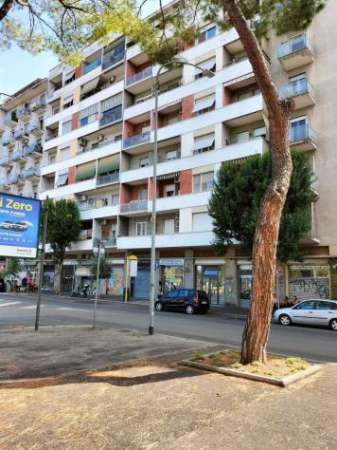 Foto Stanza in appartamento in affitto a Roma