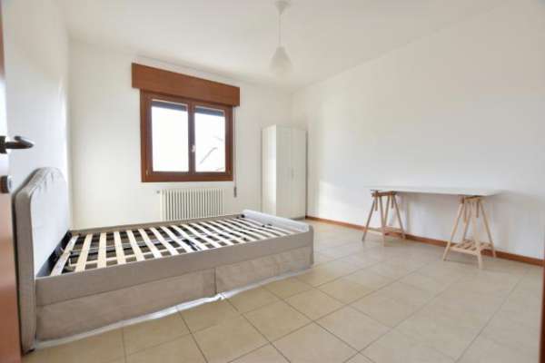 Foto Stanza in appartamento in affitto a Rubano