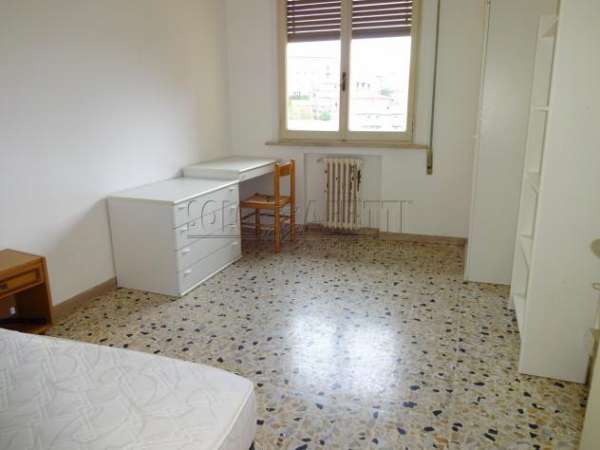 Foto Stanza in appartamento in affitto a Siena