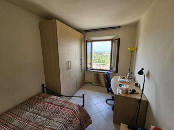 Foto Stanza in appartamento in affitto a Siena