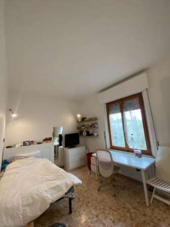 Foto Stanza in appartamento in affitto a Siena