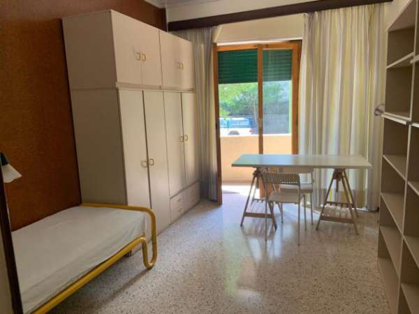 Foto Stanza in appartamento in affitto a Siena