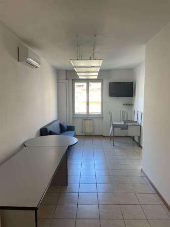 Foto Stanza in casa indipendente in affitto a Rovereto