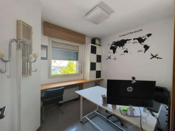 Foto stanza in immobile direzionale