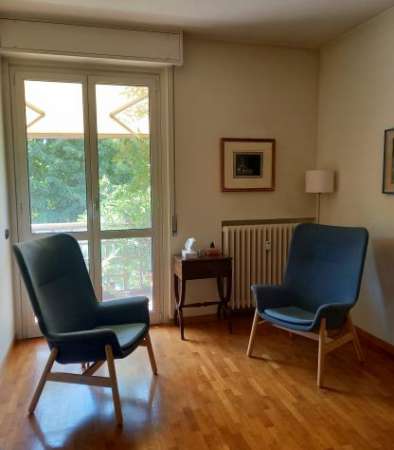 Foto Stanza in studio di psicologia a Milano - zona MM1 Precotto