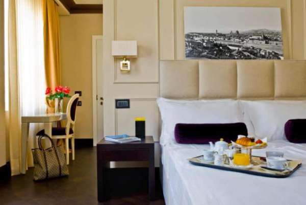 Foto Stanza in Via dei Brunelleschi, Firenze