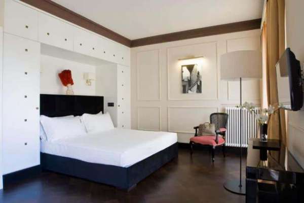 Foto Stanza in Via dei Brunelleschi, Firenze