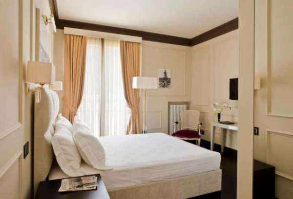 Foto Stanza in Via dei Brunelleschi, Firenze