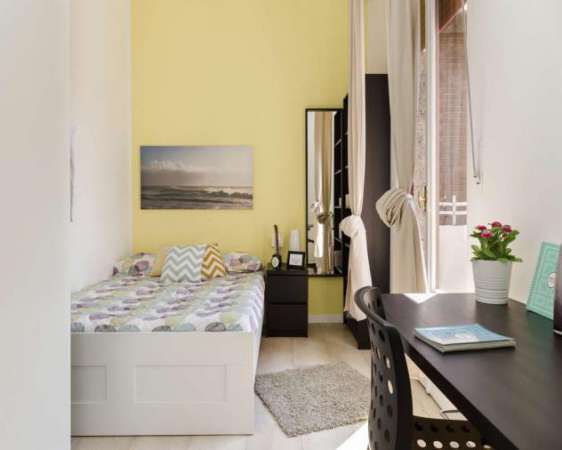 Foto Stanza in Via Salvatore Barzilai