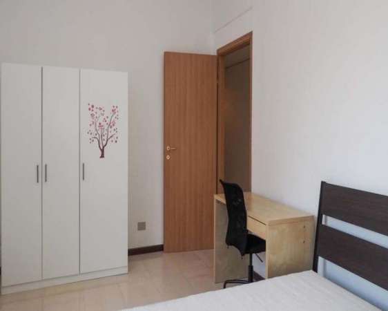 Foto Stanza in Via Vincenzo Giordano Orsini