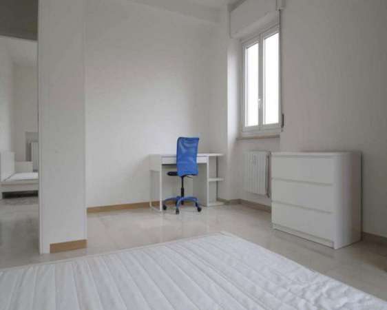 Foto Stanza in Via Vincenzo Giordano Orsini