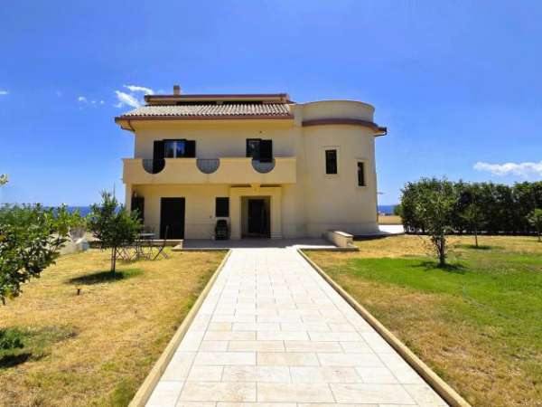 Foto Stanza in villa in affitto a Catanzaro