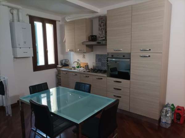 Foto Stanza matrimoniale uso singola