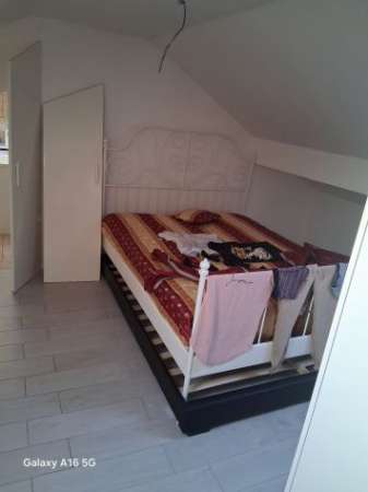 Foto STANZA SINGOLA A LISSONE CON TERRAZZO-BAGNO PRIVATO E POSTO AUTO