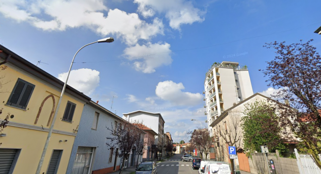 Foto STANZA SINGOLA A MONZA BALCONE PRIVATO SPESE COMPRESE