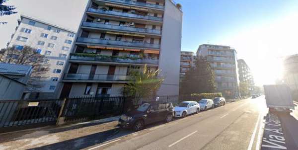 Foto STANZA SINGOLA A MONZA CON POSTO AUTO