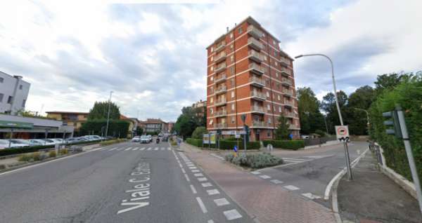 Foto STANZA SINGOLA A VEDANO AL LAMBRO CON TERRAZZO-POSTO AUTO
