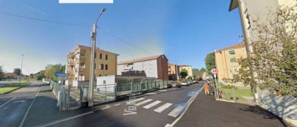 Foto STANZA SINGOLA AD ARCORE VICINO ALLA STAZIONE FS-SPESE INCLUSE