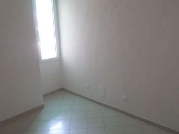 Foto Stanza singola ad uso ufficio (amminstrativo o tecnico, no abitazione) a Empoli