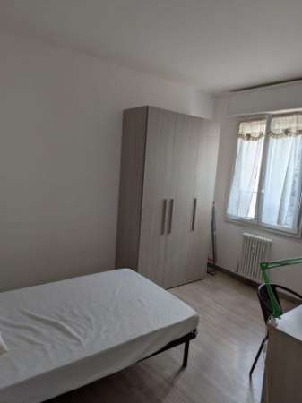 Foto STANZA SINGOLA ARREDATA
