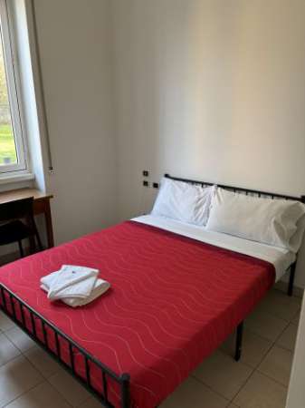 Foto Stanza singola bagno privato (Niguarda)