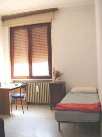 Foto Stanza singola centralissima a Parma