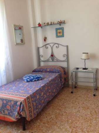 Foto Stanza singola climatizzata zona Talenti R. Fucini Bufalotta