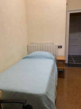 Foto Stanza Singola in Appartamento Signorile - Zona Foce, Genova
