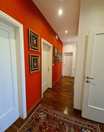 Foto Stanza singola luminosa con giardino+posto bici