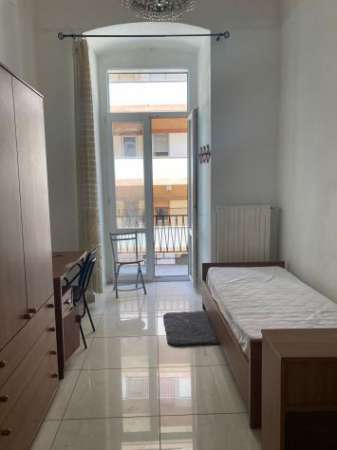 Foto STANZA SINGOLA PER LAVORATRICE VIA MANZONI BARI