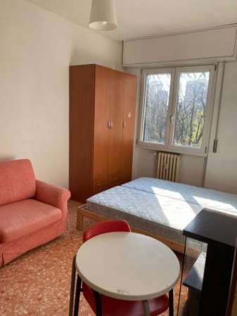 Foto Stanza singola per ragazza -San Donato Milanese
