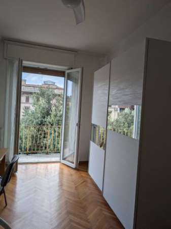 Foto Stanza singola per studentessa in Corso Porta Nuova