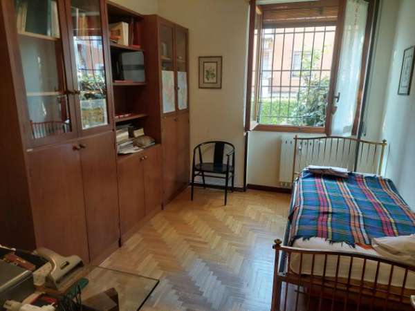 Foto stanza singola per studenti e lavoratori