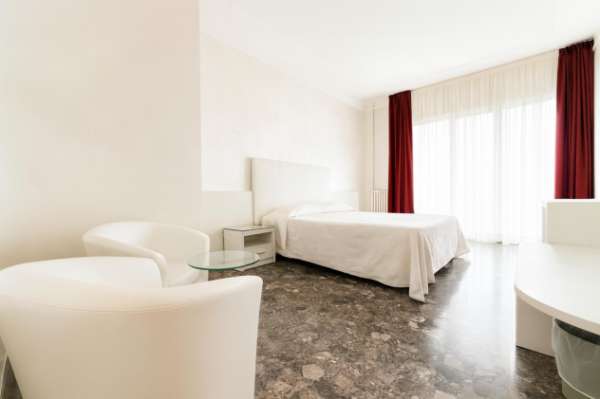 Foto Stanza Tutto Incluso,Bagno Priv.[NO_CVL38-A_D30]