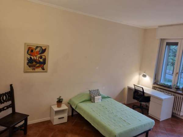 Foto STANZA USO SINGOLO IN APPARTAMENTO SOLO DONNE DAL 1/3/25 CONTRATTO ANNUALE