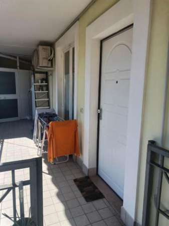 Foto Stanza/Camera in affitto a Caserta - 2 locali 70mq